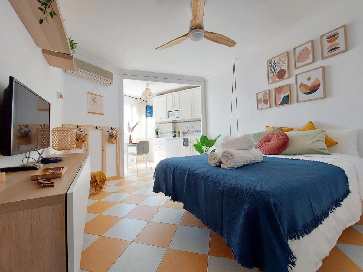 Nice And Cozy Studio At The Beachfront Benalmádena Exterior foto