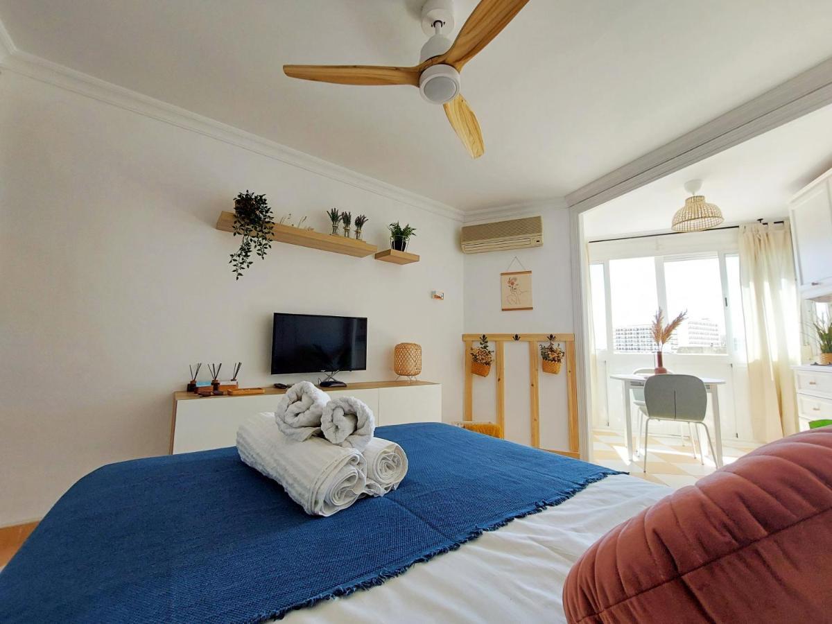 Nice And Cozy Studio At The Beachfront Benalmádena Exterior foto